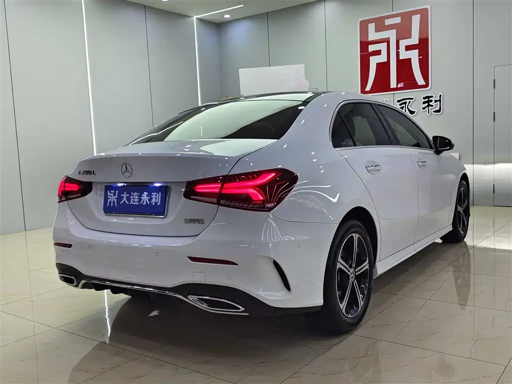 Mercedes-Benz A-Class 2022 Facelift III A 200 L Sport Sedan Fashion фото 6