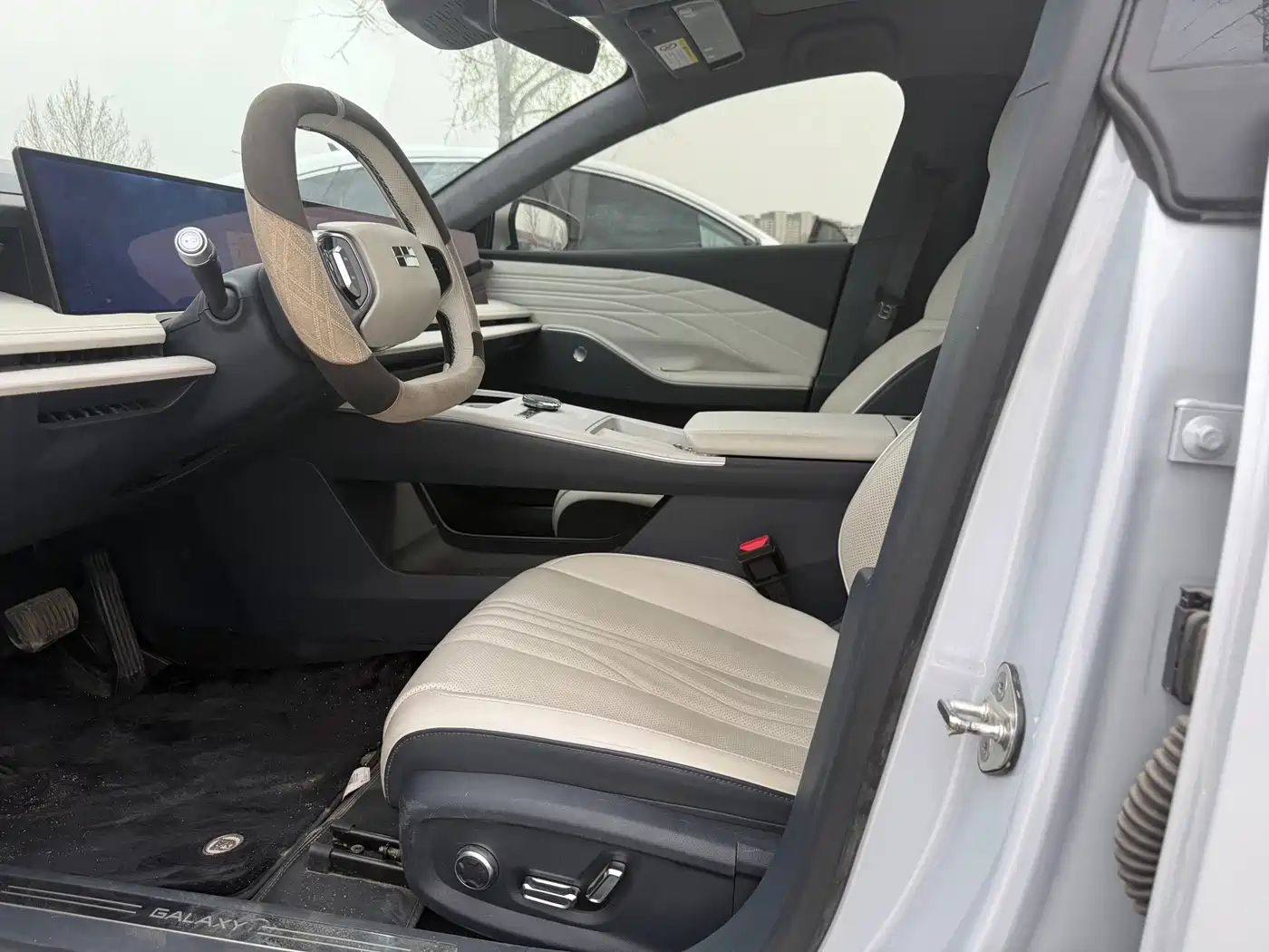 GEELY GALAXY GALAXY E8