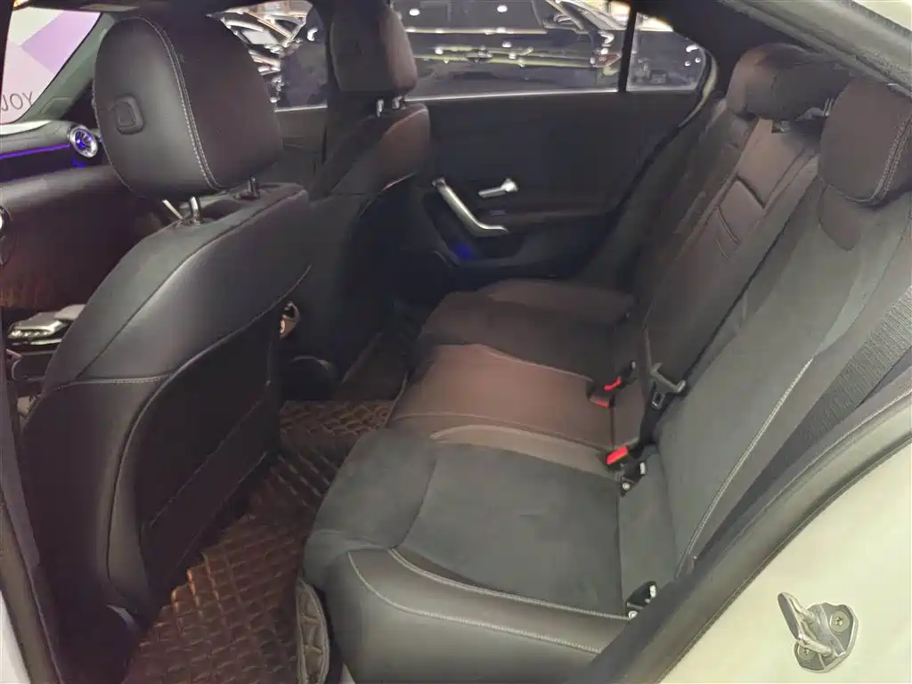 Mercedes-Benz A-Class 2022 Facelift III A 200 L Sport Sedan Fashion фото 11