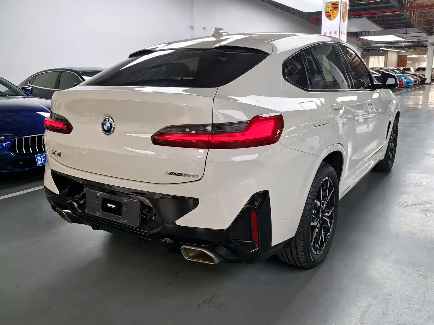 BMW X4 2022 xDrive 25i M Sport Package фото 13