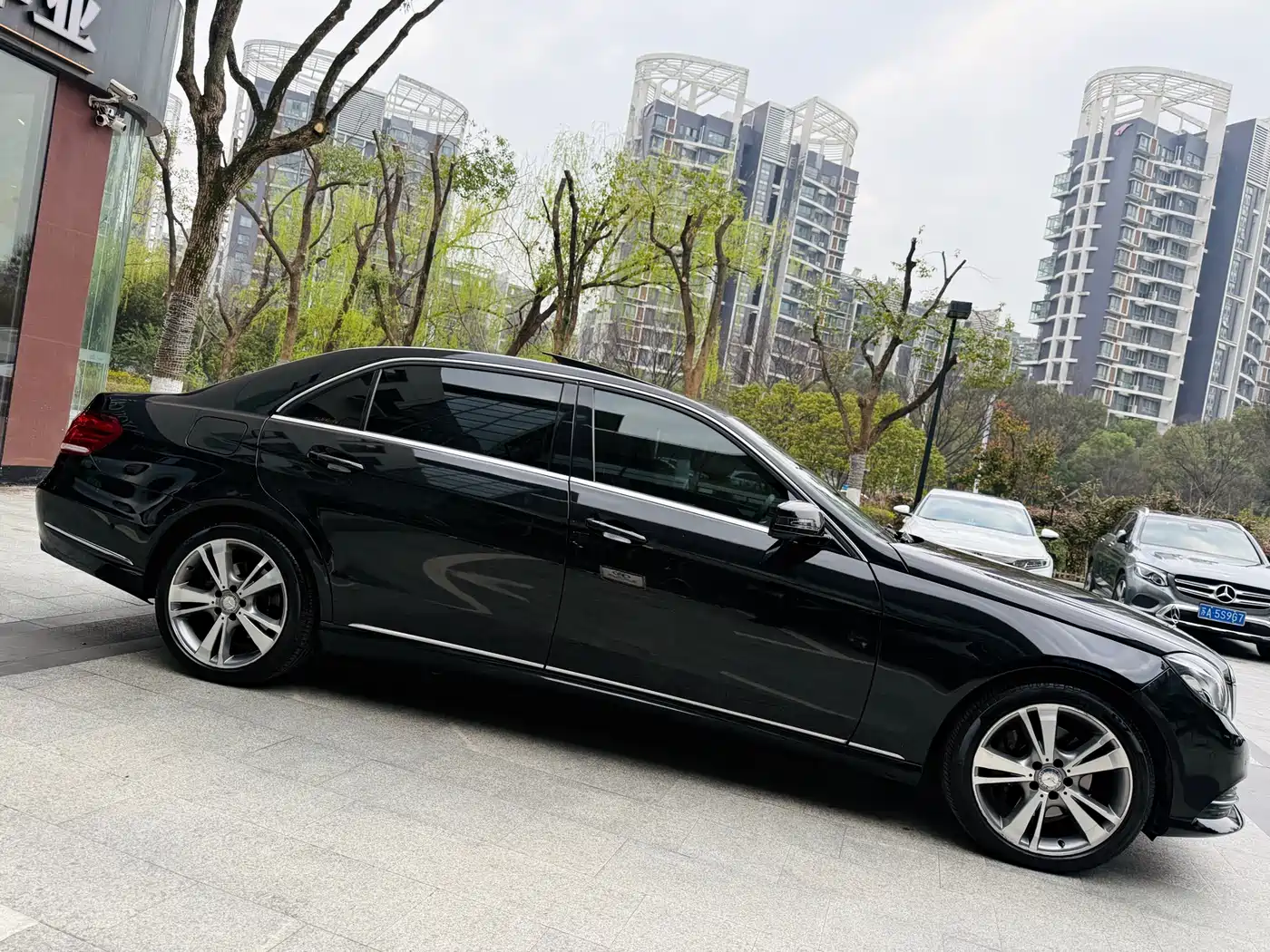 Mercedes-Benz E-Class 2015 E 320 L 4MATIC фото 2