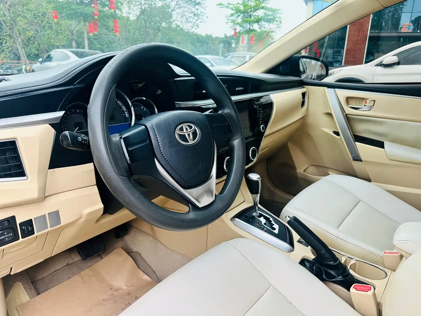 Toyota Corolla 2014 1.6L CVT GL фото 17