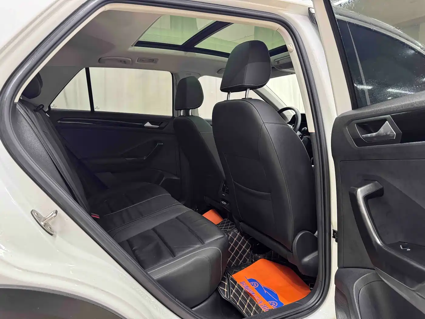 Volkswagen T-ROC 2022 280TSI DSG 2WD Comfort PLUS фото 9