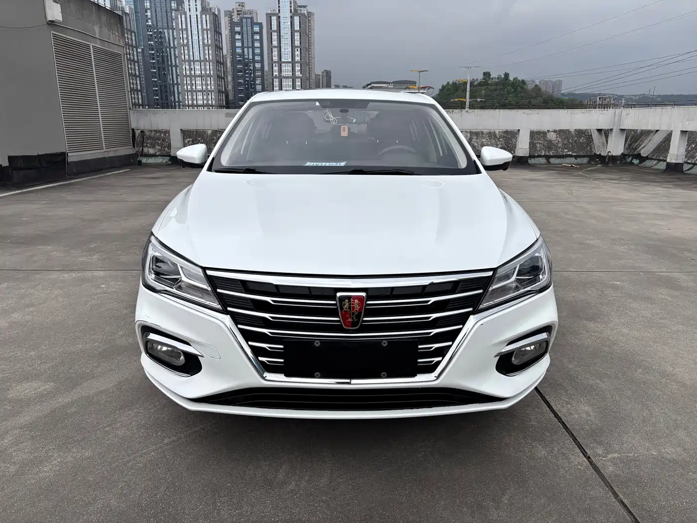 Photo 2 - Roewe i5