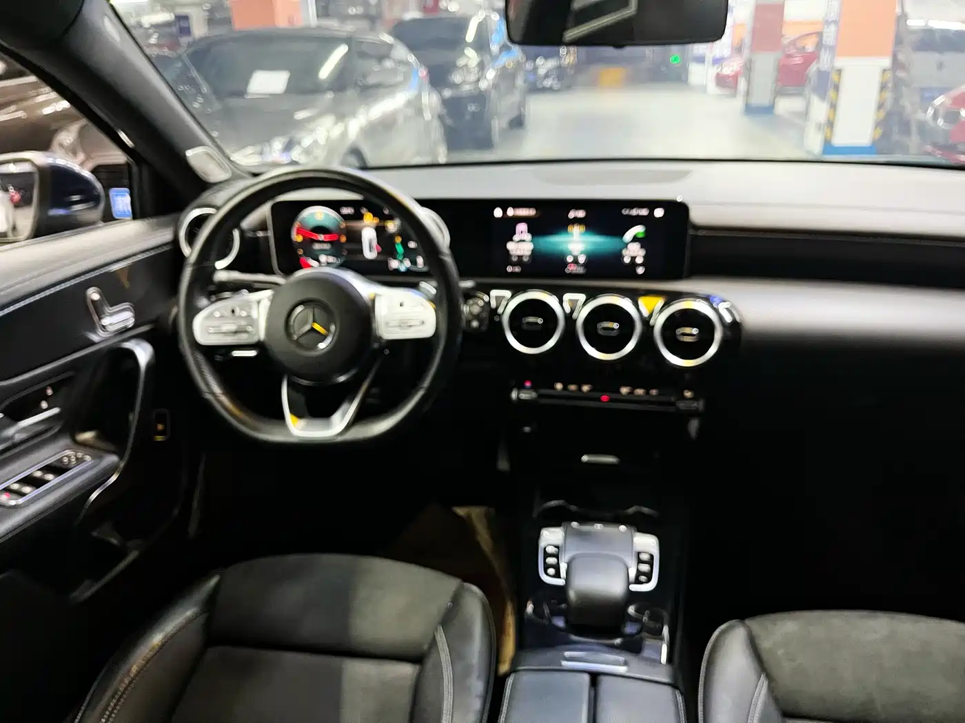 Mercedes-Benz A-Class 2019 A 200 L Sport Sedan фото 15