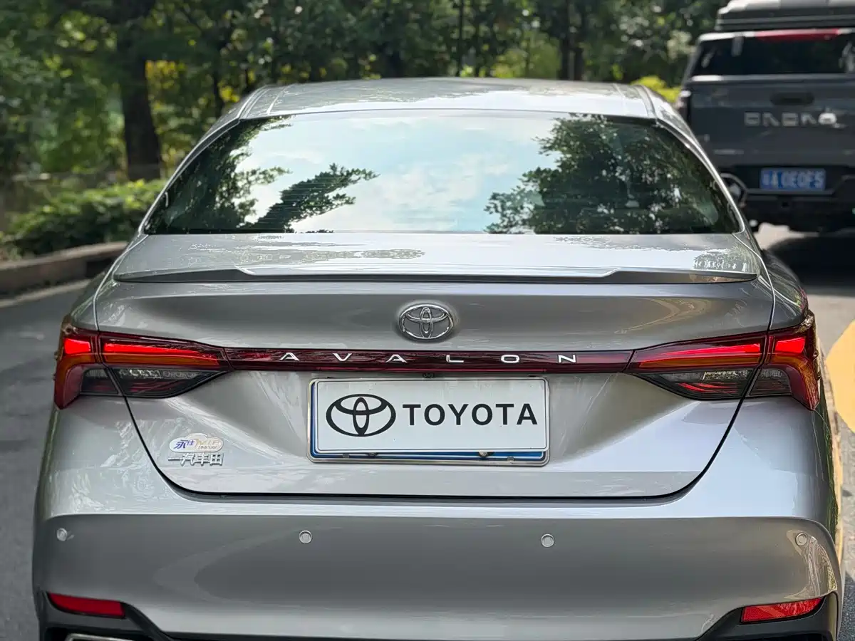 Toyota Avalon 2019 2.0L Luxury Edition (China VI) фото 3
