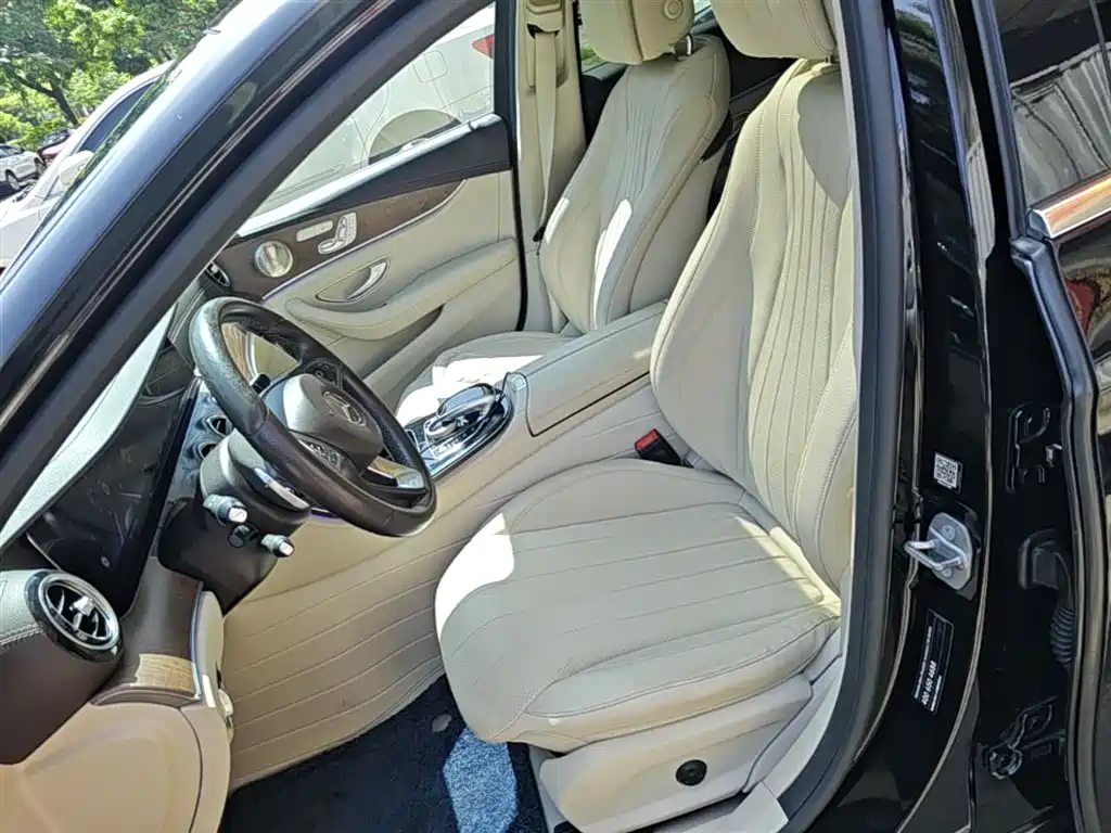 Mercedes-Benz E-Class 2016 E 300 L Fashion Type фото 15
