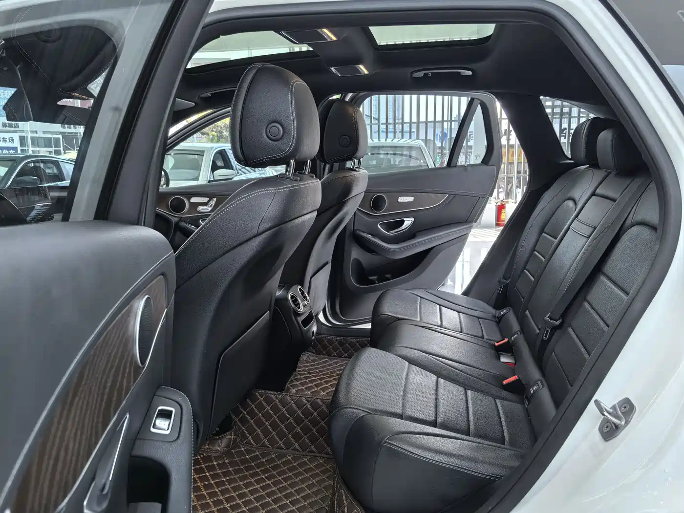 Mercedes-Benz GLC 2020 GLC 260 L 4MATIC Luxury фото 11