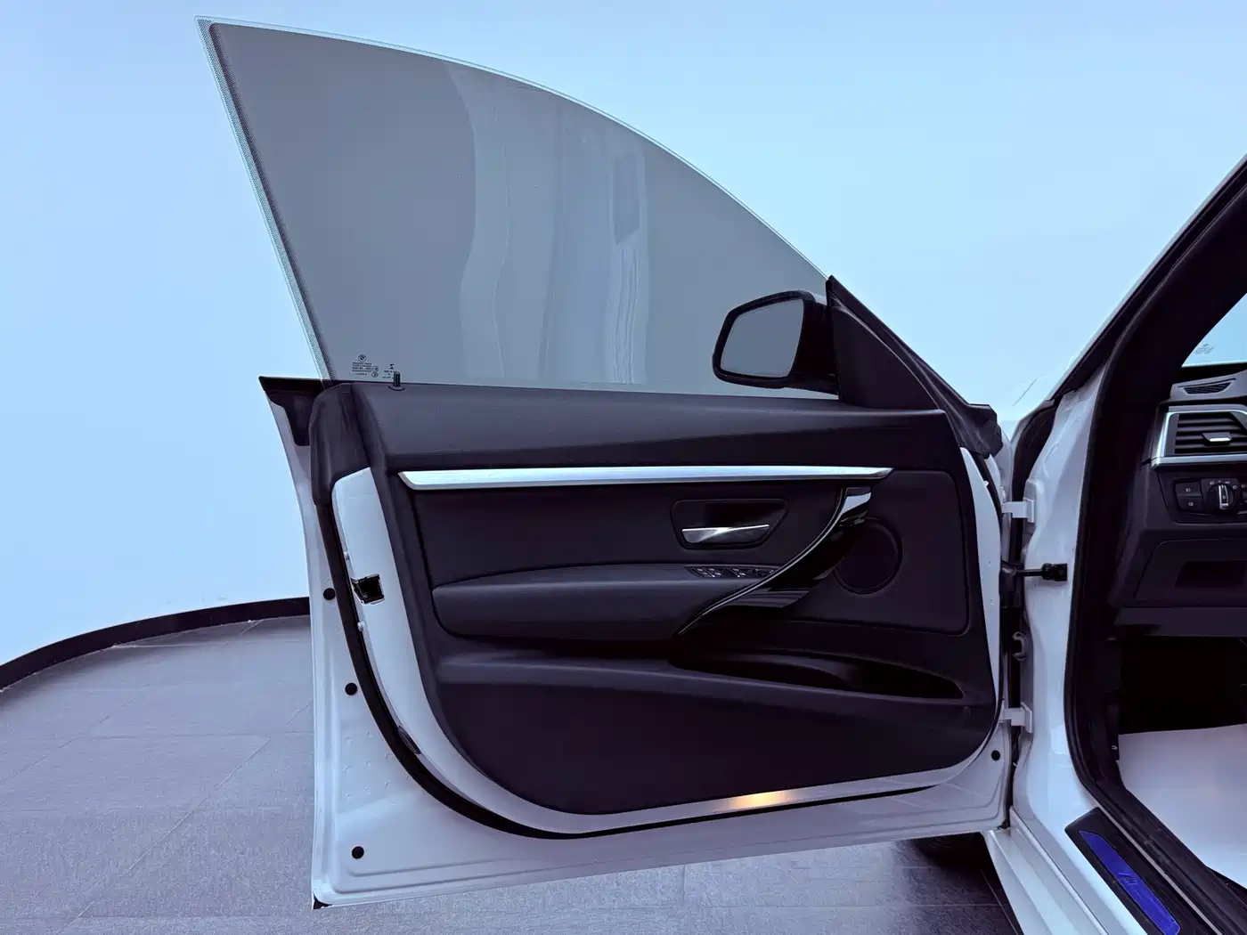 BMW 3 Series GT 2019 320i M Sport Package фото 8
