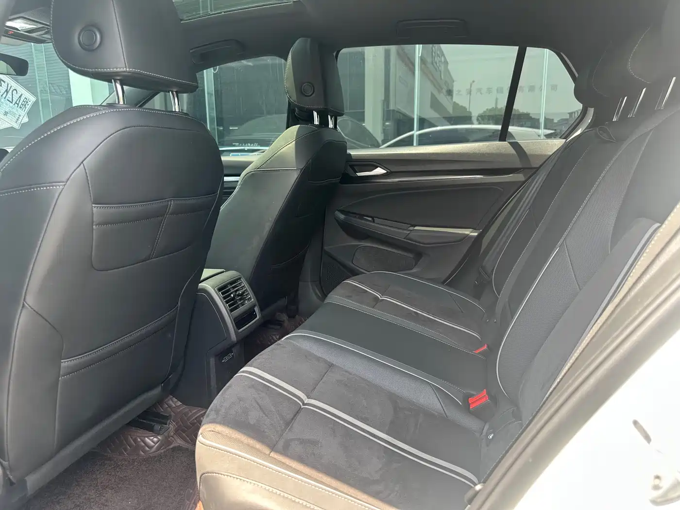 Volkswagen Golf 2023 Facelift 280TSI DSG R-Line Lite фото 6