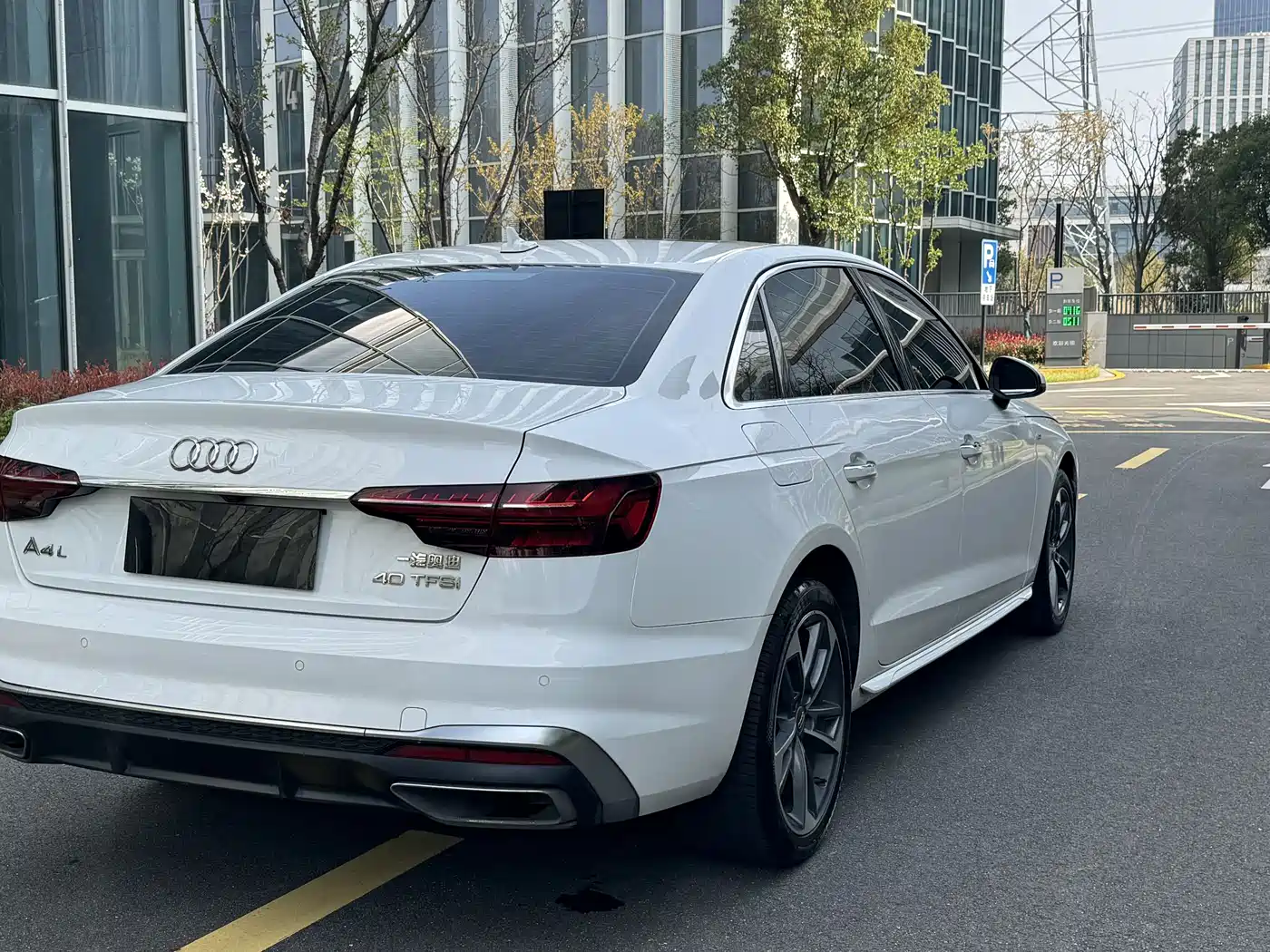 Audi A4L 2020 40 TFSI Fashion Dynamic Edition фото 11