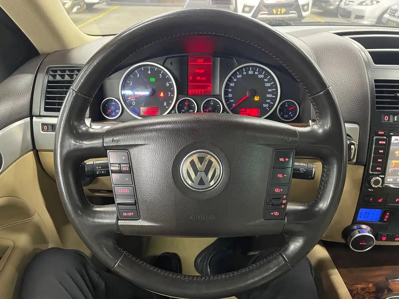 Volkswagen Touareg 2007 3.6L Standard Configuration фото 26