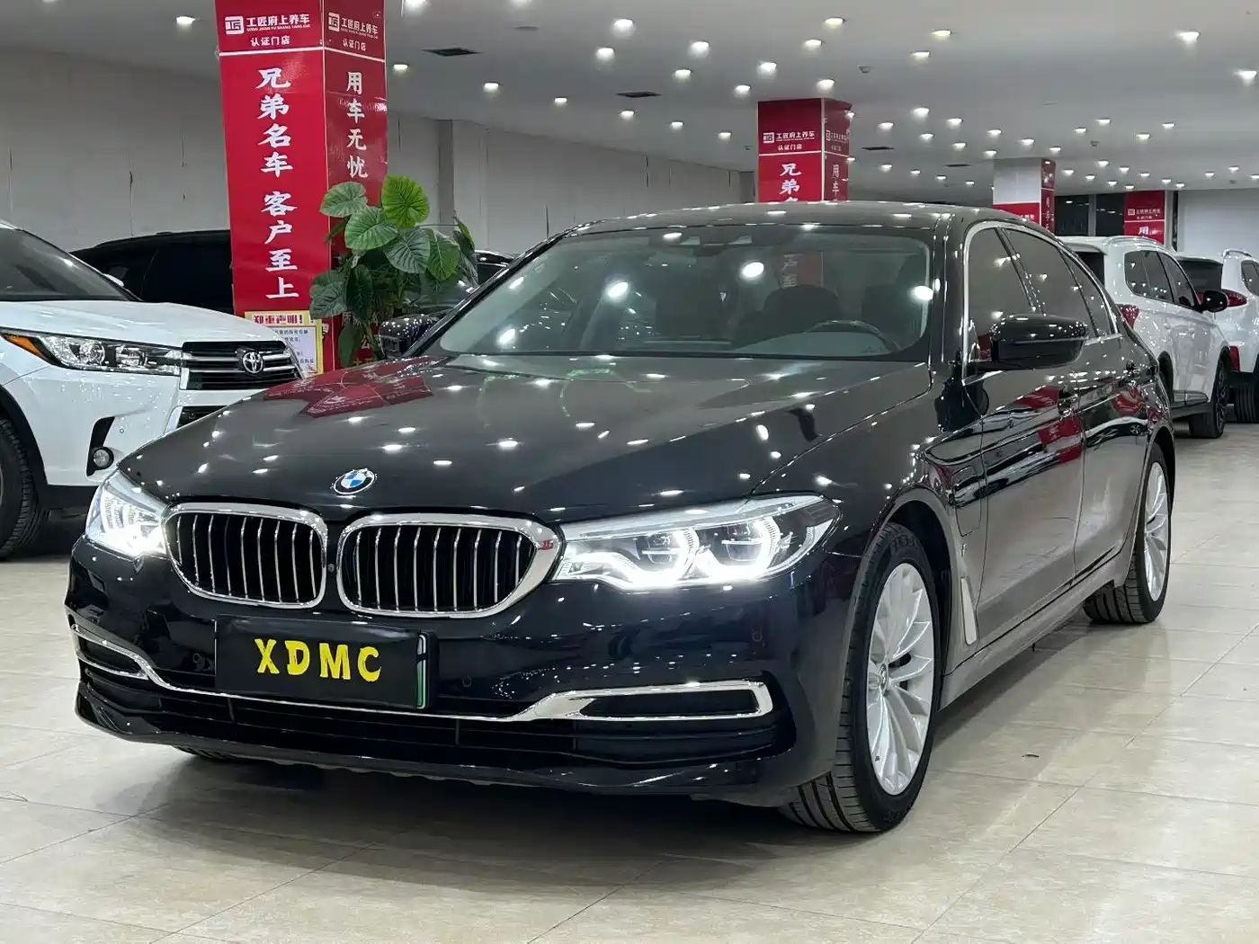 BMW 5 Series New Energy 2019 Facelift 530Le Luxury Package фото 3