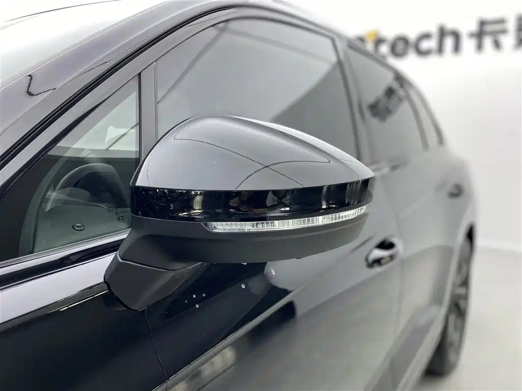 Volkswagen Touareg 2022 3.0TSI Rui Xiang Edition Gloss Black Sport Package фото 36