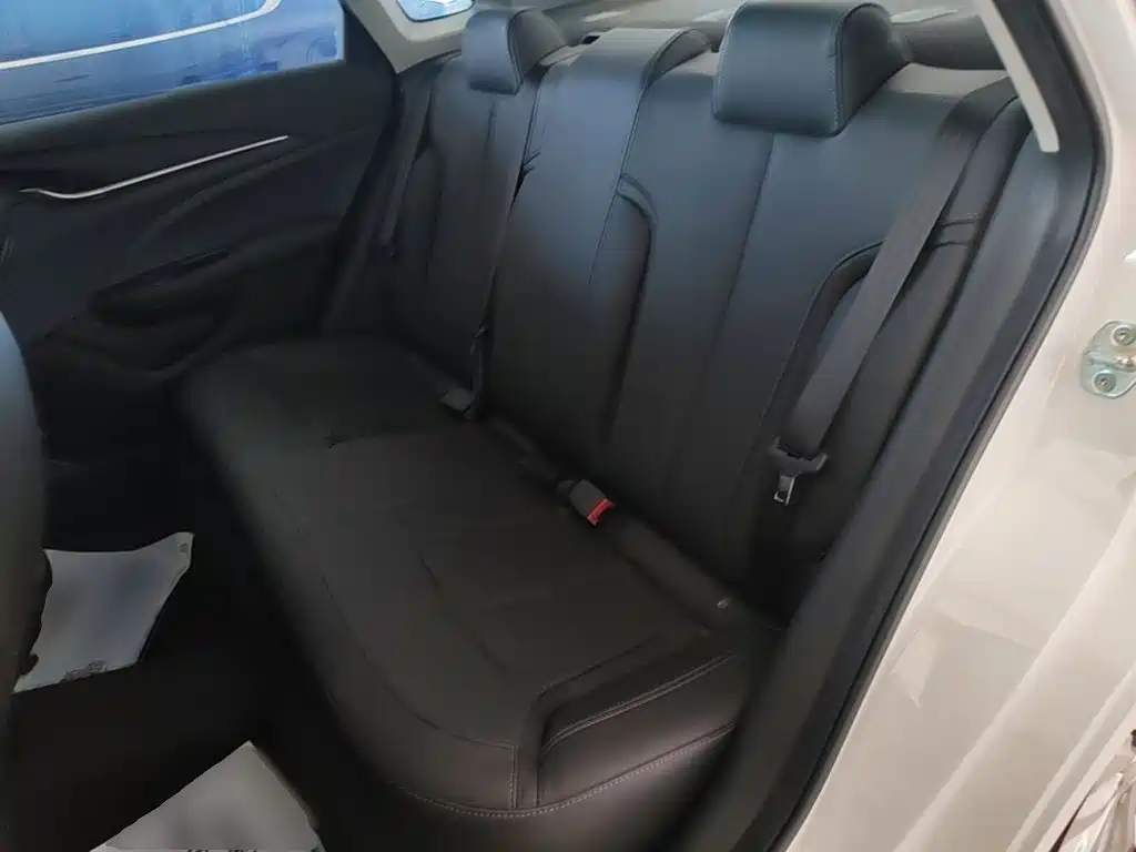 Фото 17 - Buick Excelle