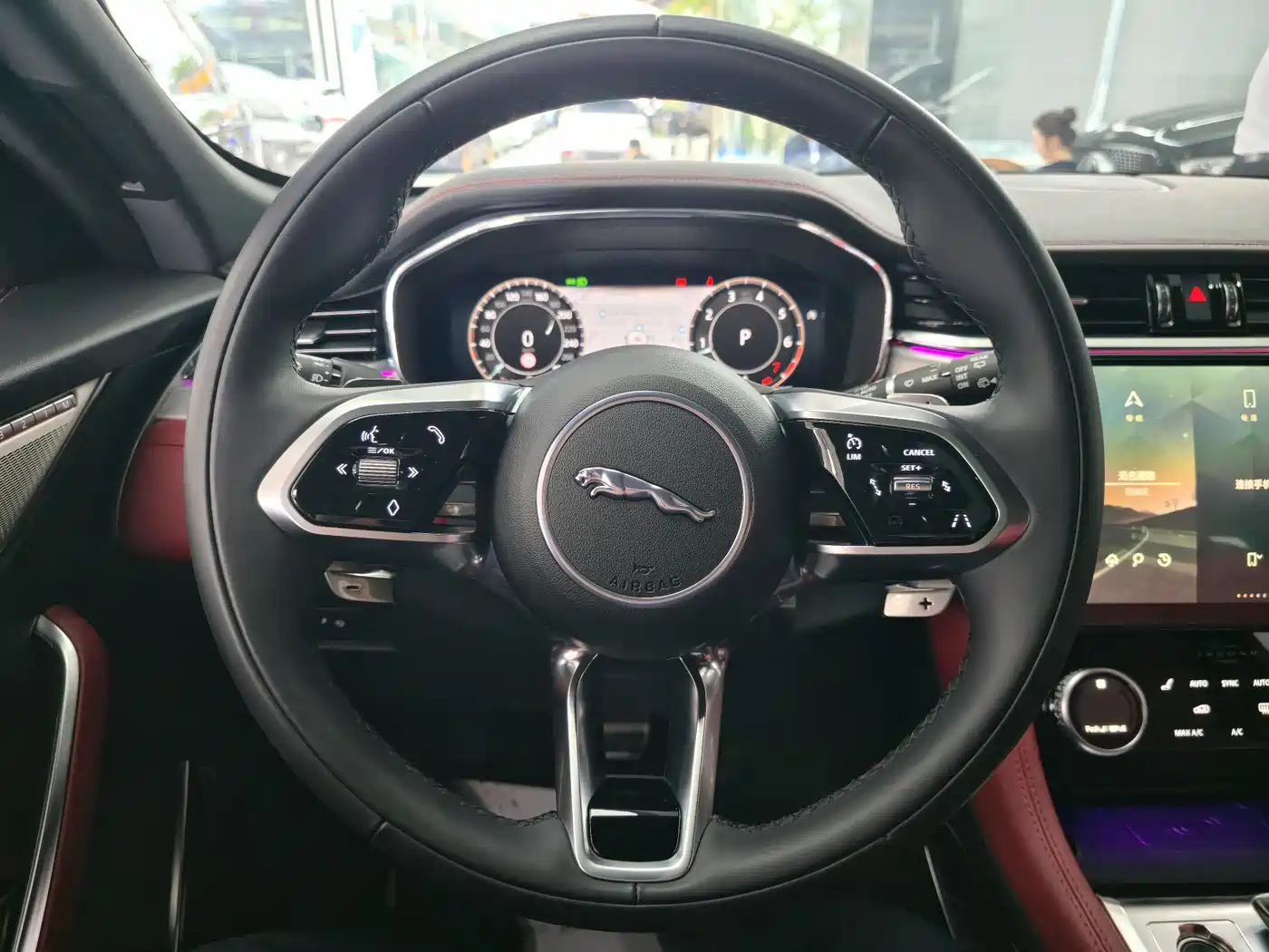 Jaguar F-PACE 2024 P250 R-Dynamic S фото 7
