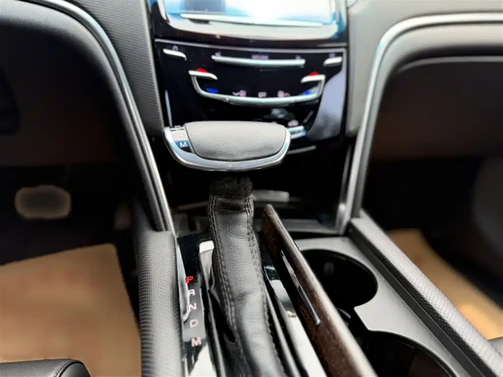 Cadillac XTS 2018 28T Technology фото 15