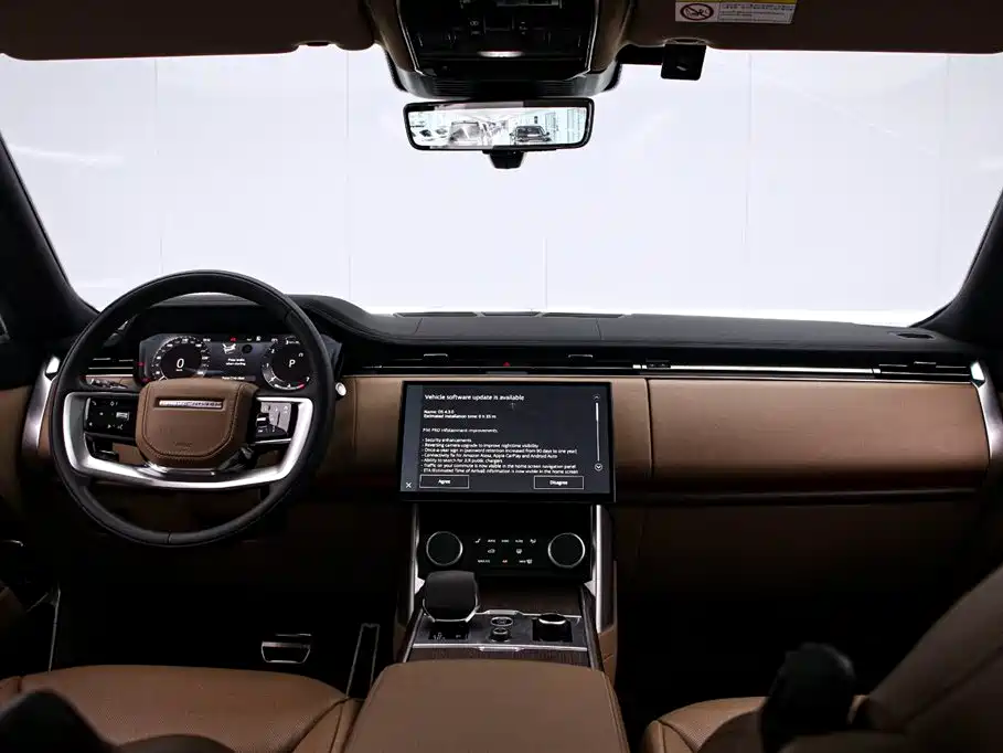 Land Rover Range Rover 2023 3.0 L6 360PS Golden Age Edition фото 5