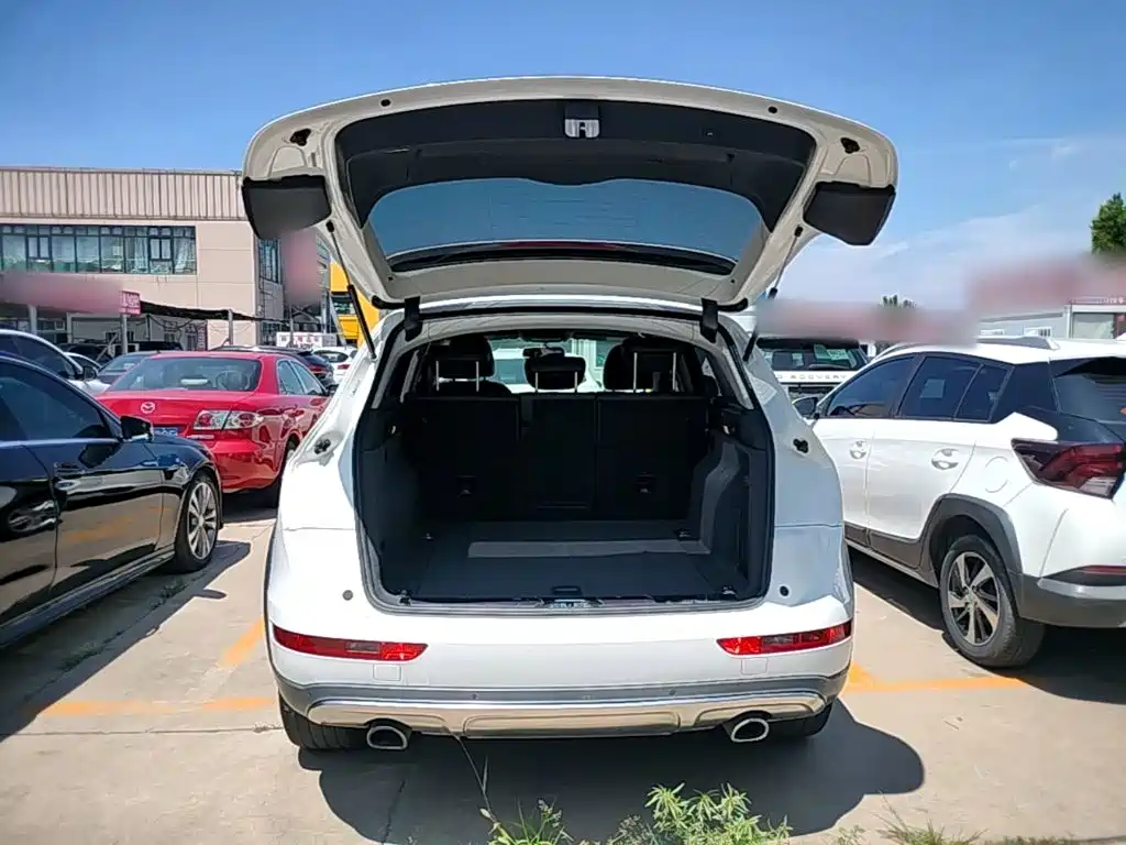 Audi Q5 2018 2017 Plus 40 TFSI Technology