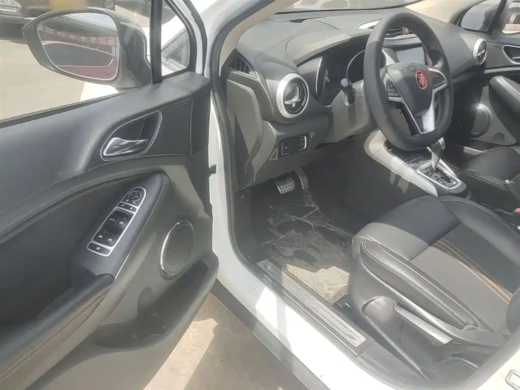 BYD Yuan 2017 1.5L Auto Cool Connect фото 16