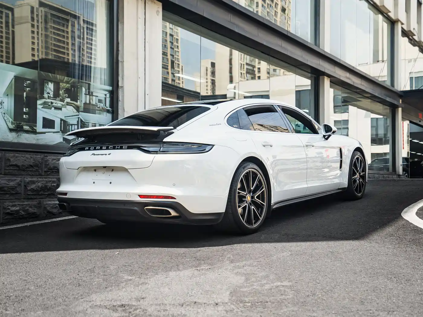 Porsche Panamera 2023 Panamera 4 Executive Long Wheelbase 2.9T фото 9