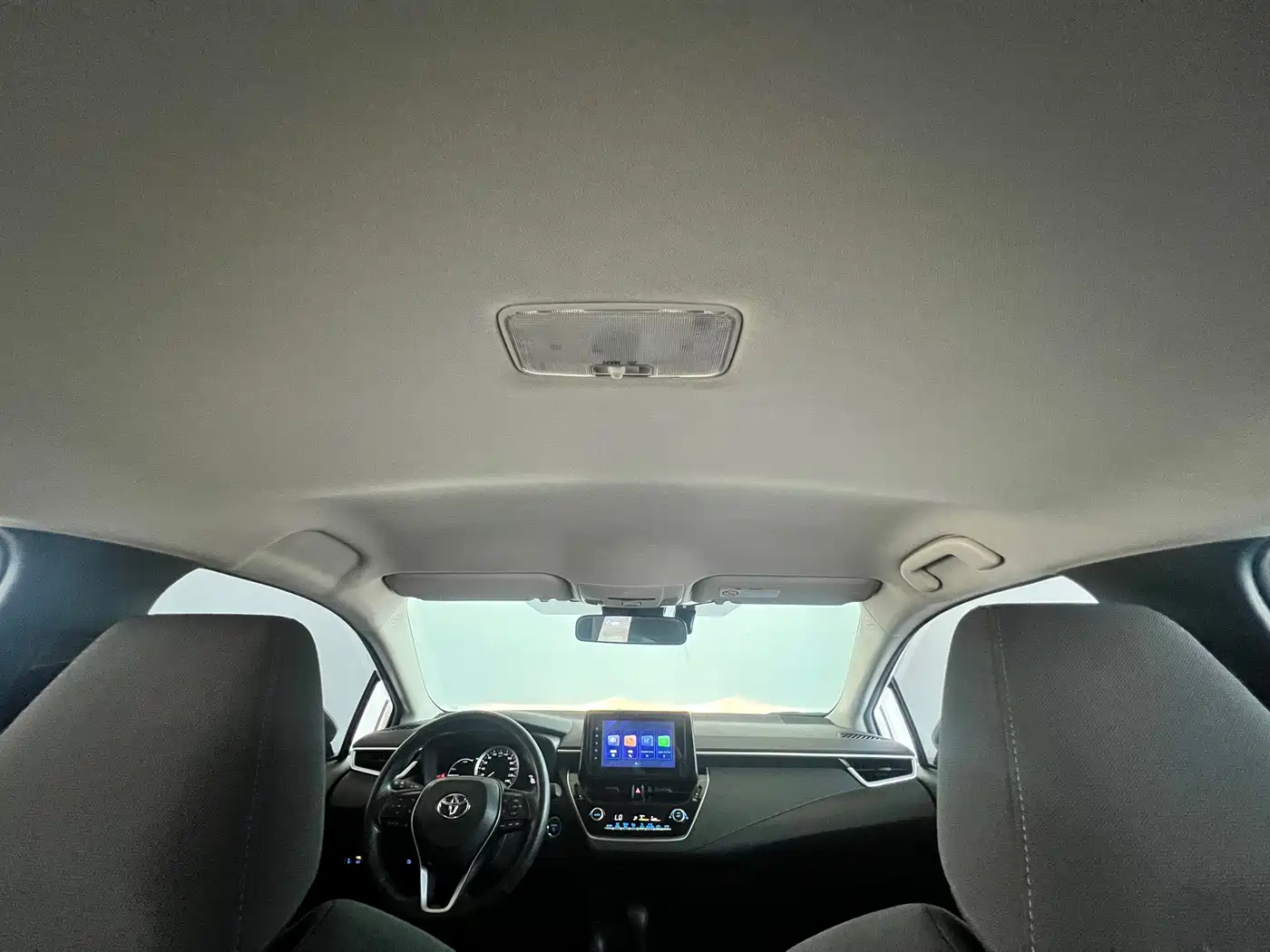 Toyota Corolla 2022 Hybrid 1.8L E-CVT Pioneer Edition фото 27