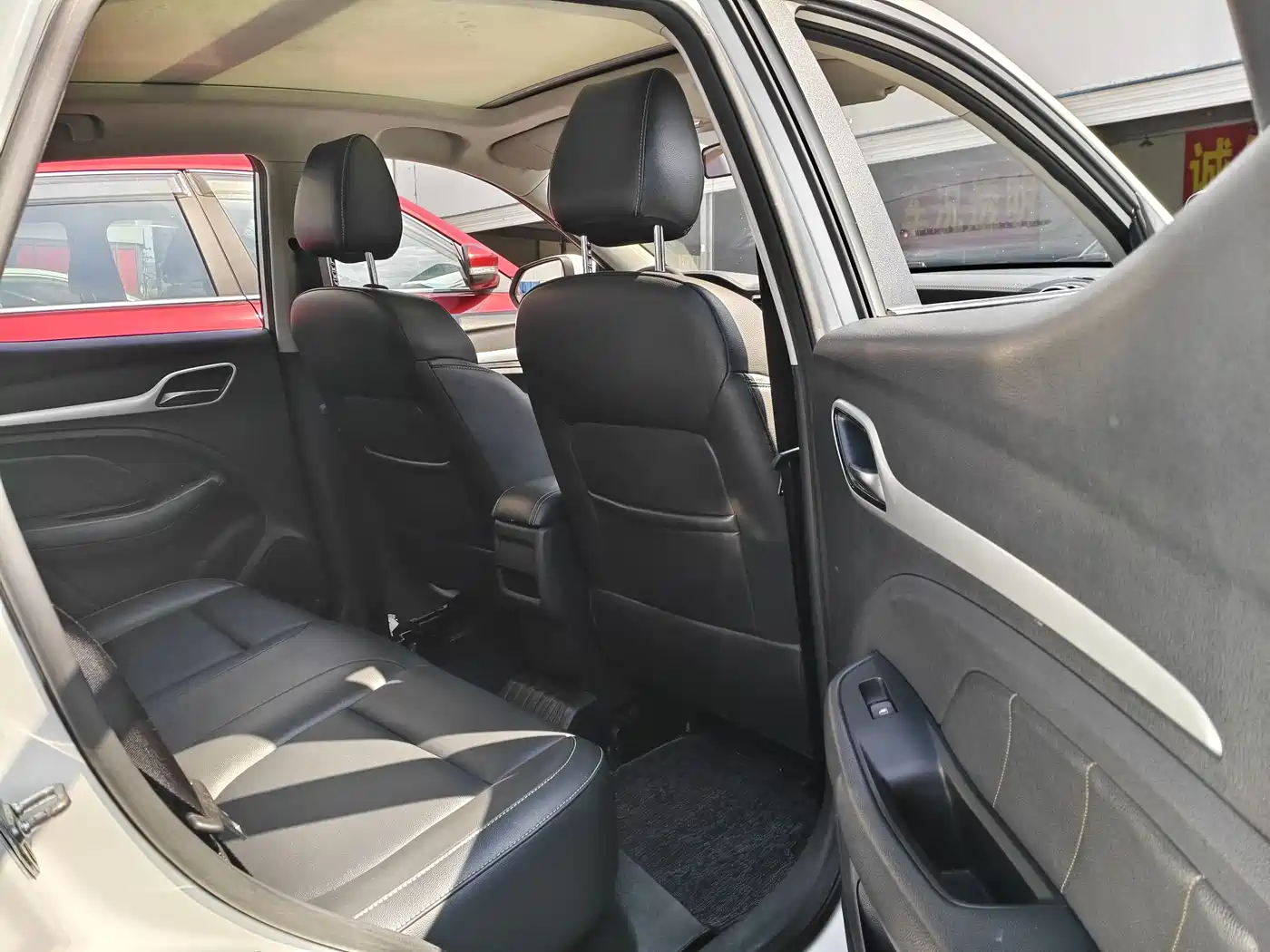 MG ZS 2018 2018 1.5L Automatic Internet Premium China V