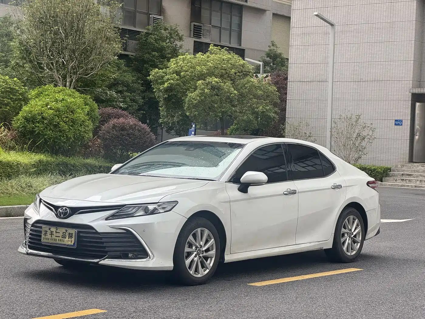 Toyota Camry 2021 2.0G Luxury Edition фото 3