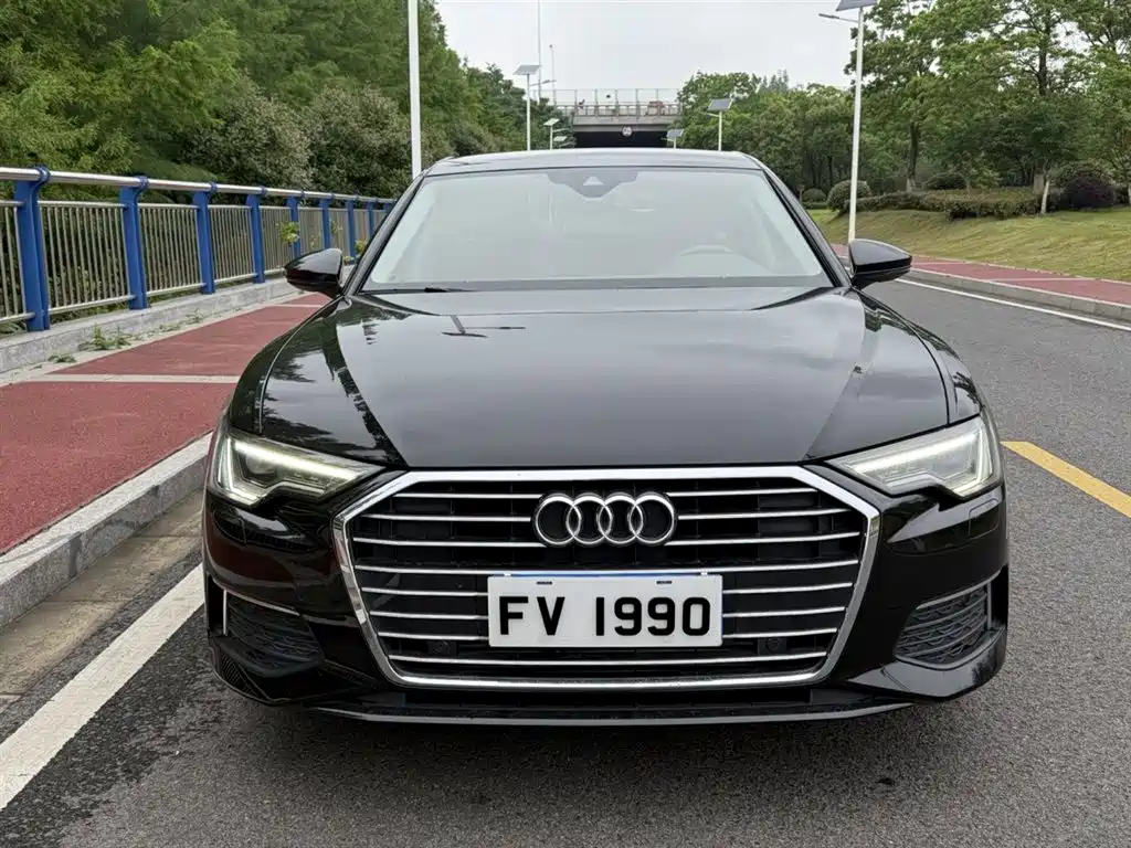 Audi A6L 2021 45 TFSI Exclusive Elegance фото 2