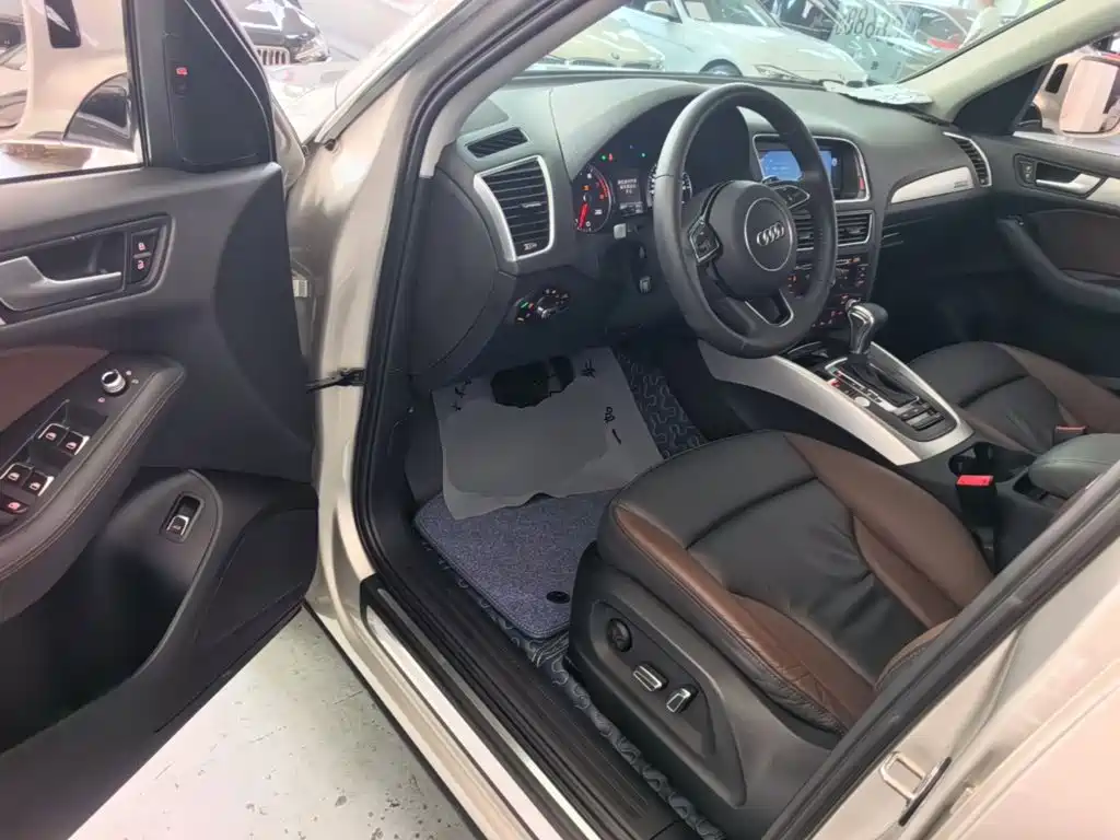 Audi Q5 2018 2017 Plus 40 TFSI Technology