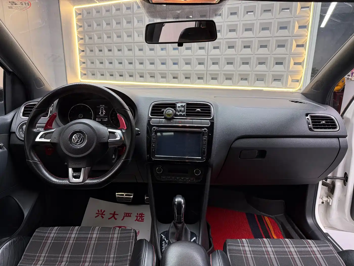 Volkswagen Polo 2012 1.4TSI GTI фото 10