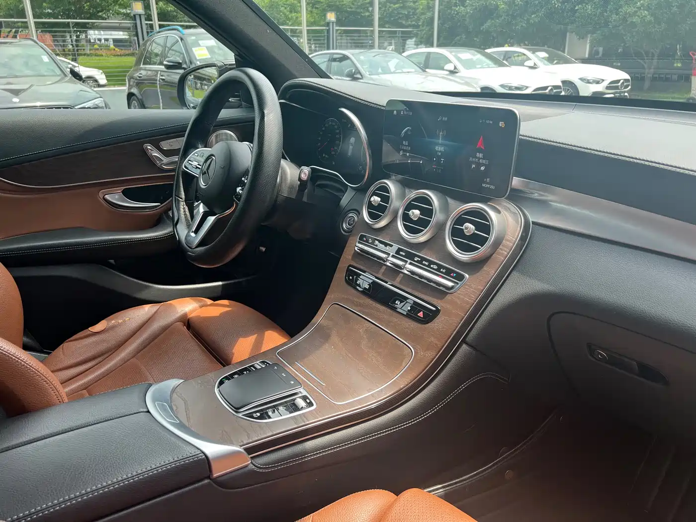 Mercedes-Benz GLC 2020 GLC 260 L 4MATIC Luxury фото 10