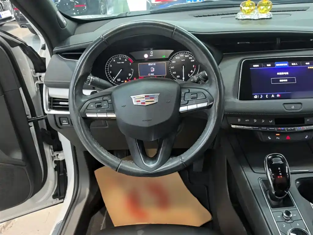 Cadillac XT4 2020 Facelift 28T 2WD Leading фото 11