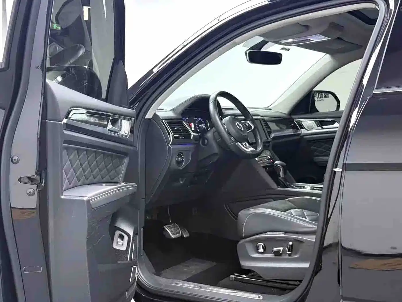 Volkswagen Teramont 2019 Model Teramont X 380TSI 4WD Prestige Luxury Edition фото 3