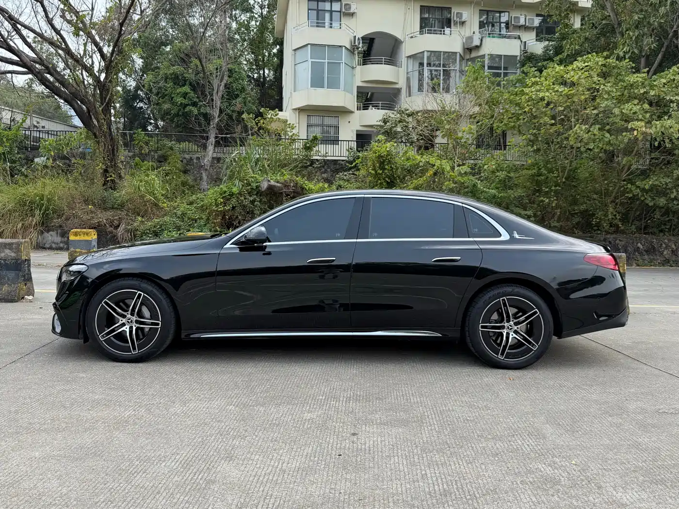 Mercedes-Benz E-Class 2025 Facelift E 300 L Luxury Sport фото 14