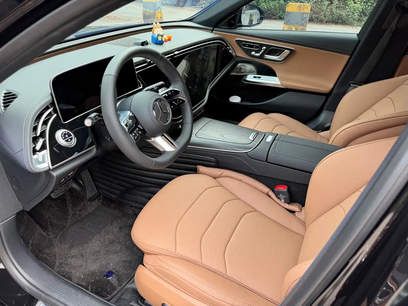 Mercedes-Benz E-Class 2025 Facelift E 300 L Luxury Sport фото 4