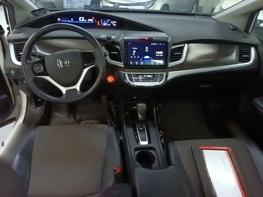 Фото 10 - Honda Jade