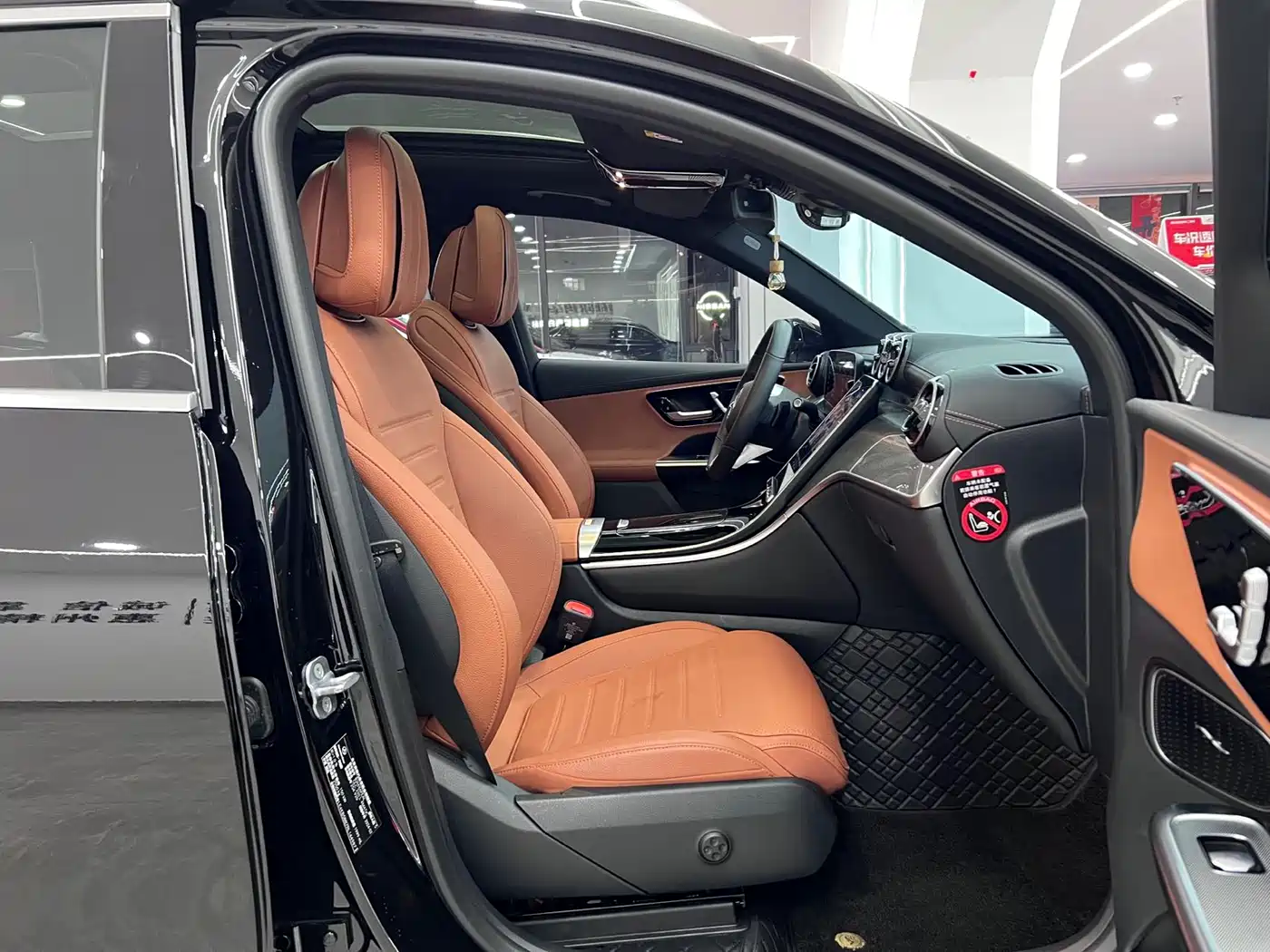Mercedes-Benz GLC 2024 GLC 260 L 4MATIC Dynamic 5-seater фото 10