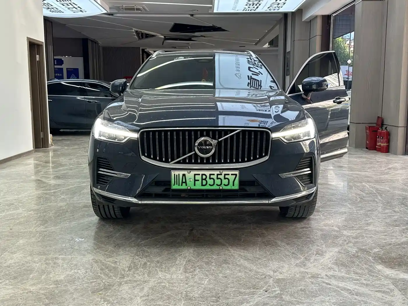 Фото 2 - Volvo XC60 Plug-in Hybrid