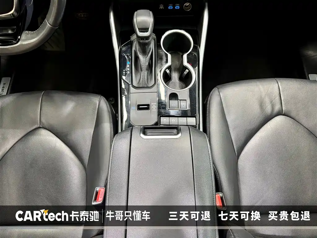 Toyota Highlander 2022 Model Dual Engine 2.5L 4WD Premium Edition 7-Seater фото 23