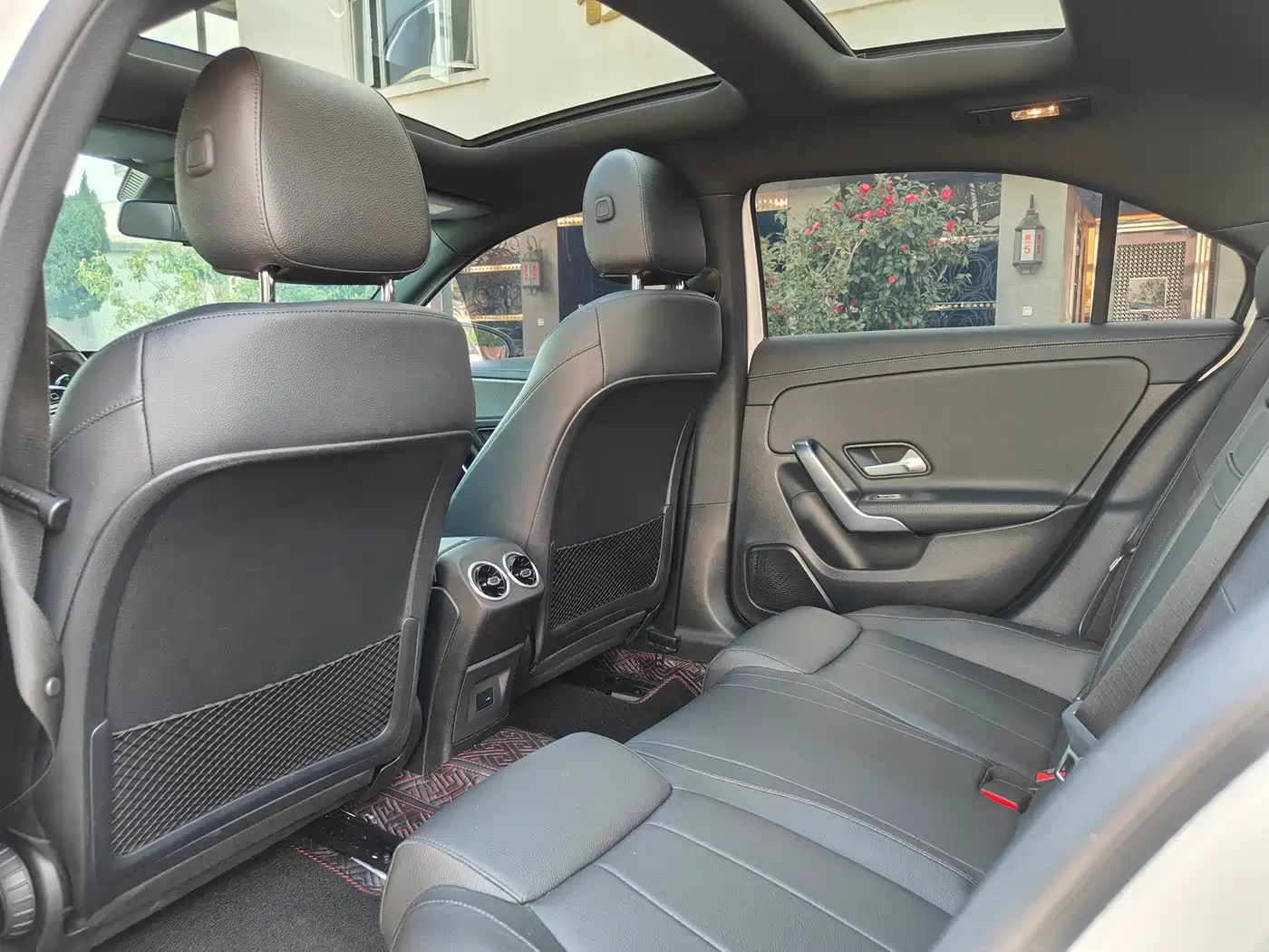 Mercedes-Benz A-Class 2022 A 180 L фото 5