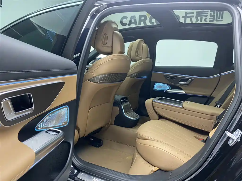 Mercedes-Benz E-Class 2024 E 300 L Fashion фото 19