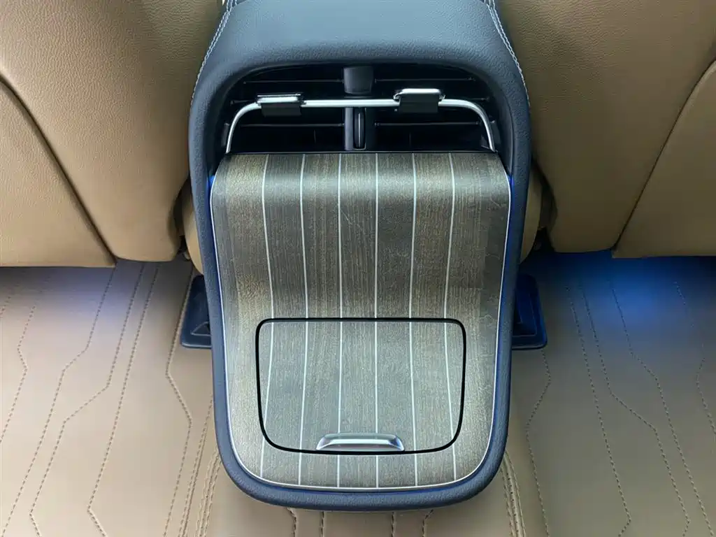 Mercedes-Benz E-Class 2024 E 300 L Fashion фото 23