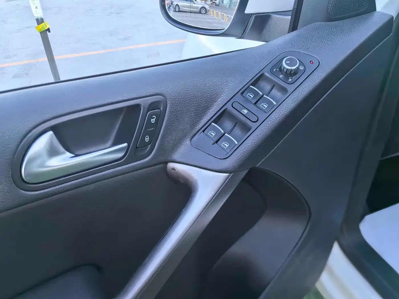 Volkswagen Tiguan 2012 2.0TSI Automatic 4WD Elite Edition фото 13