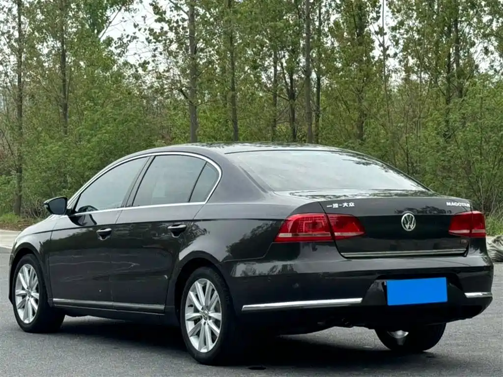 Volkswagen Magotan 2015 Facelift 2.0TSI Premium фото 8