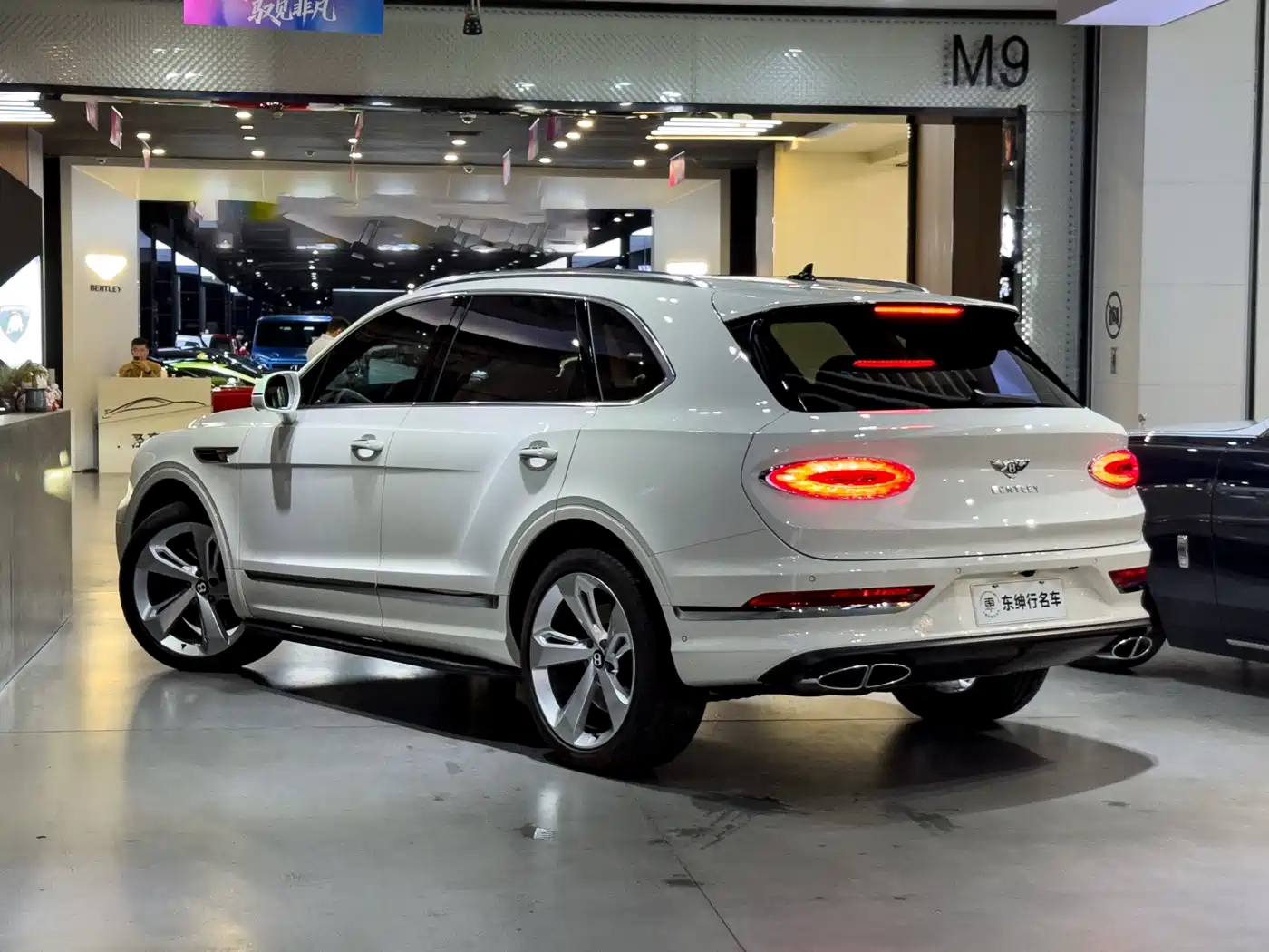 2025 Bentley Bentayga