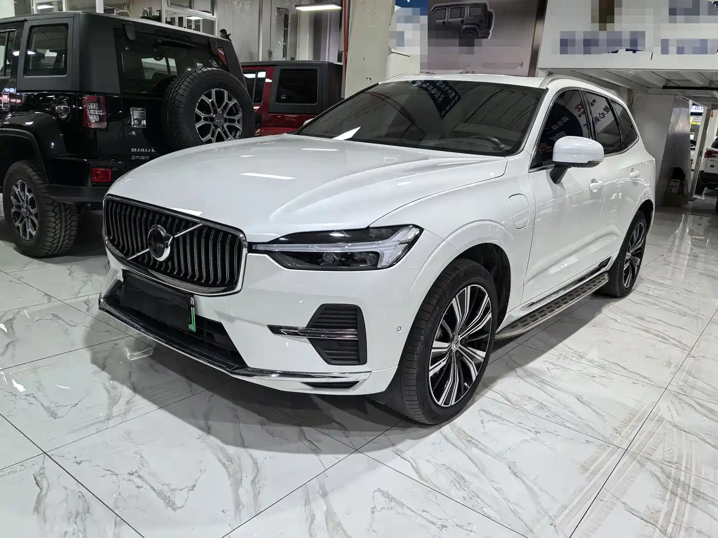 VOLVO XC60 PLUG IN HYBRID