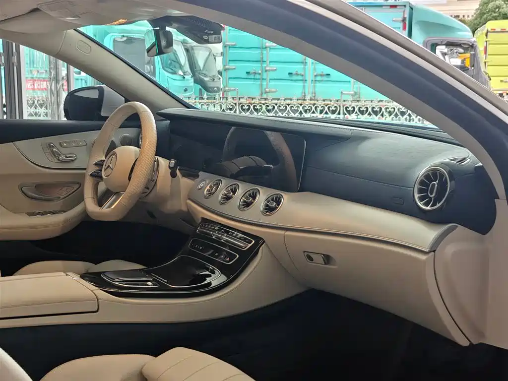 Mercedes-Benz E-Class (Import) 2023 E 260 Coupe фото 13