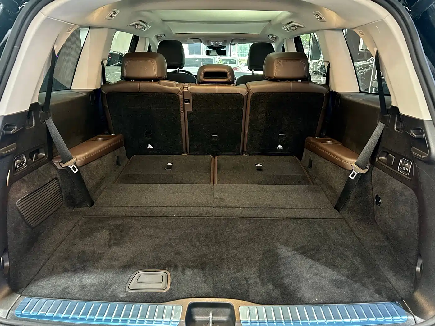 Mercedes-Benz GLS 2023 GLS 450 4MATIC Fashion Edition фото 36