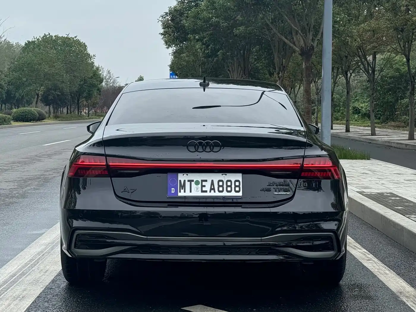 AUDI A7L